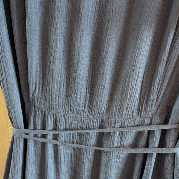 NWT Lulu's Heart of Marigold Denim Blue Wrap Maxi Dress Crepe Size Medium - Picture 11 of 16